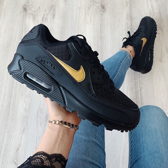 Nike Shoes - Nike air max 90 sneakers